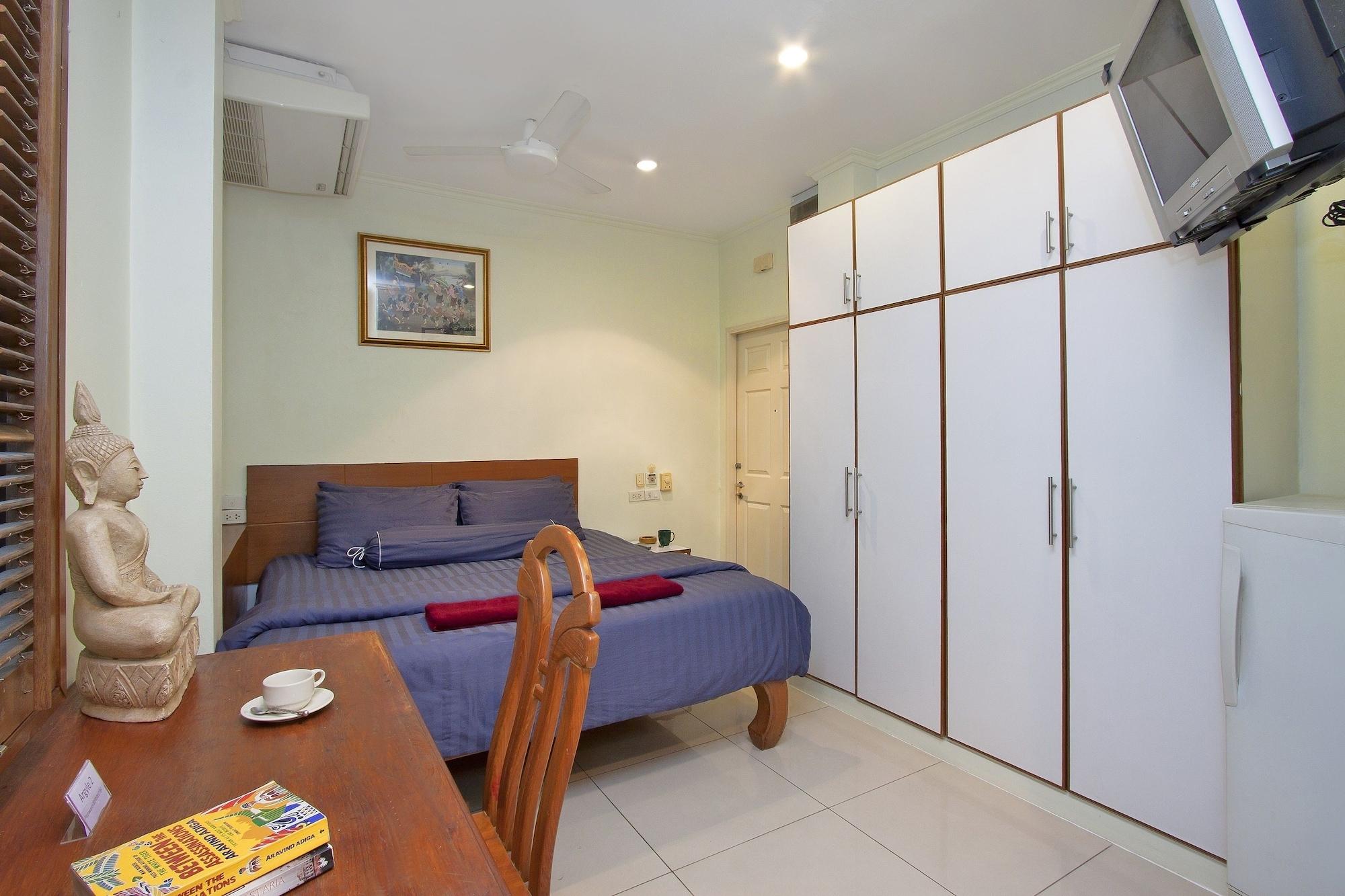 Argyle Apartments Pattaya Exterior photo