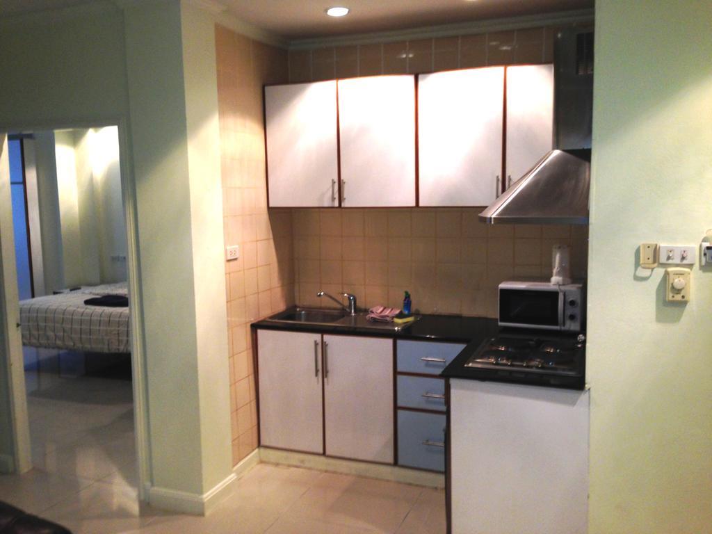 Argyle Apartments Pattaya Exterior photo