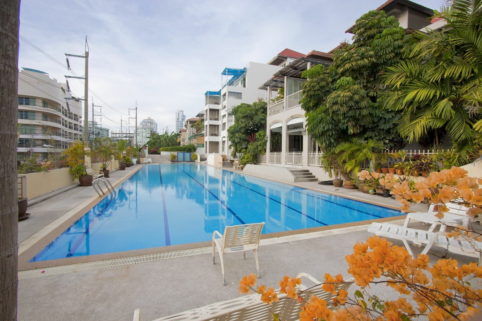 Argyle Apartments Pattaya Exterior photo